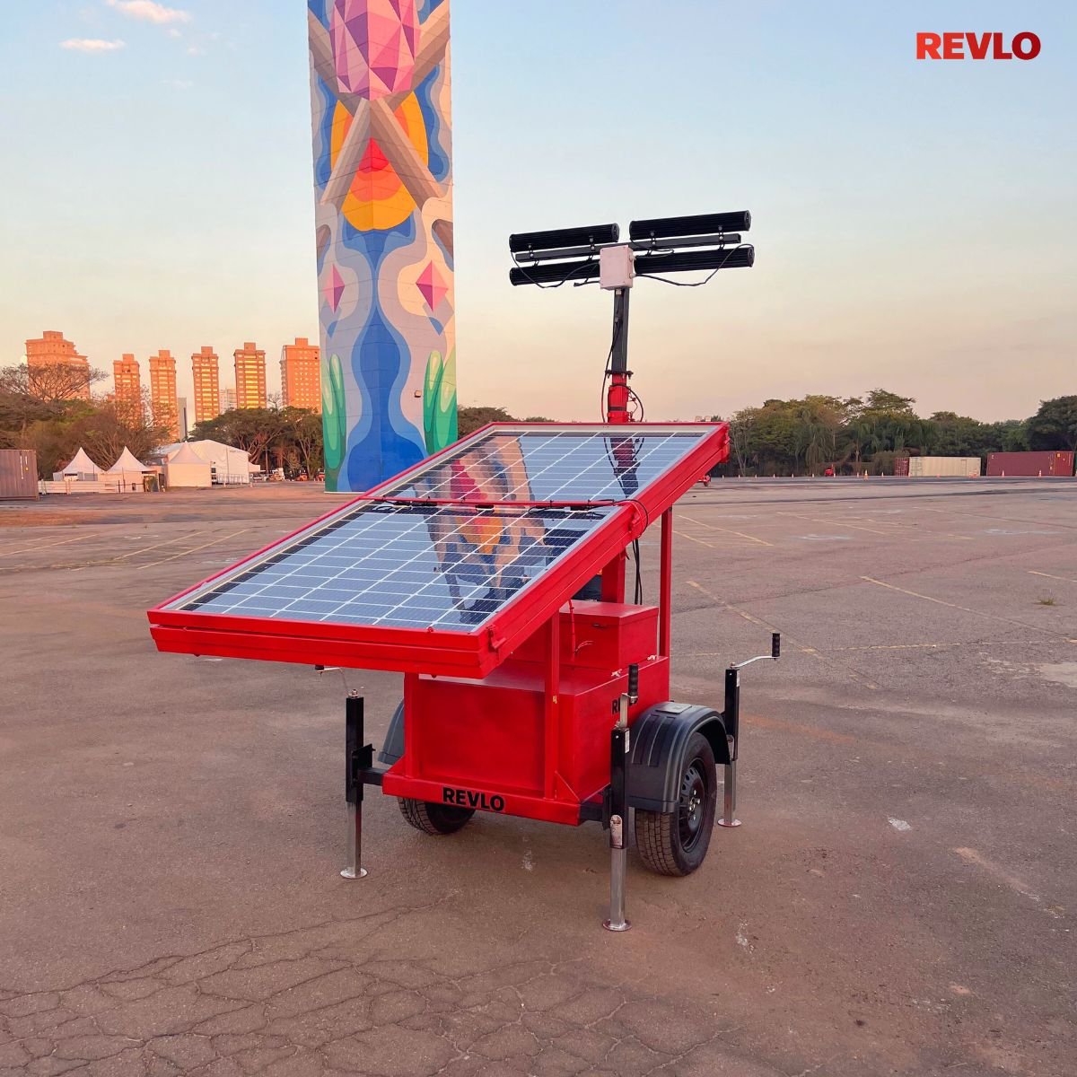 Painéis solares fotovoltaicos da torre ECO 300 Revlo